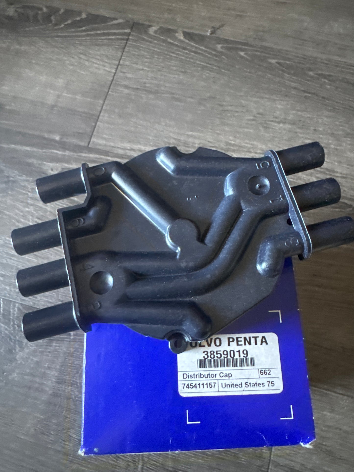 Volvo Penta 3859019 Distributor Cap – OEM Marine Replacement (New Open Box