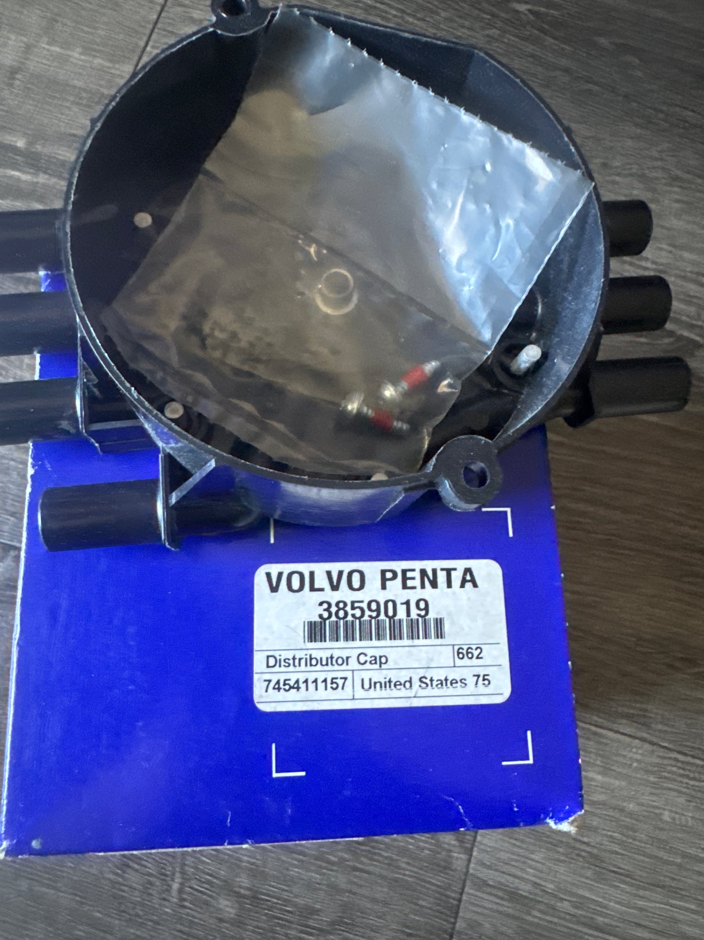 Volvo Penta 3859019 Distributor Cap – OEM Marine Replacement (New Open Box